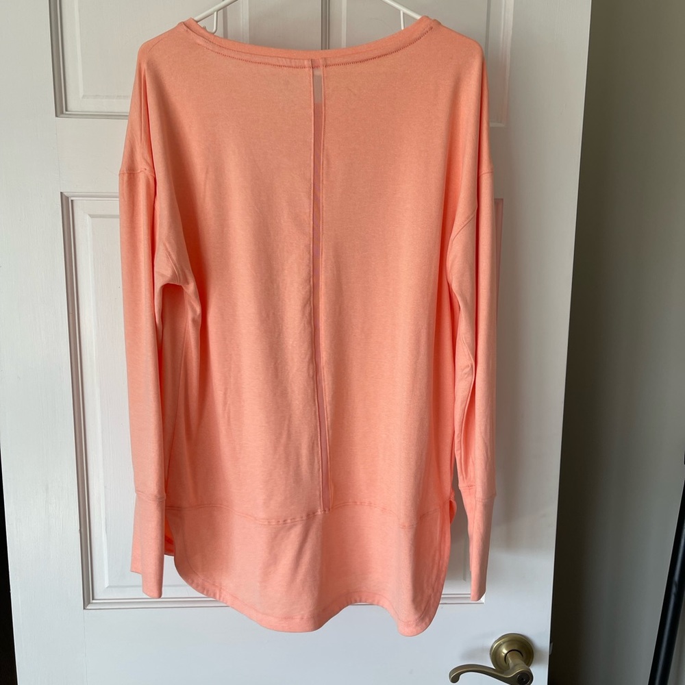 ACTIVEWEAR TOP - Picture 1 of 6
